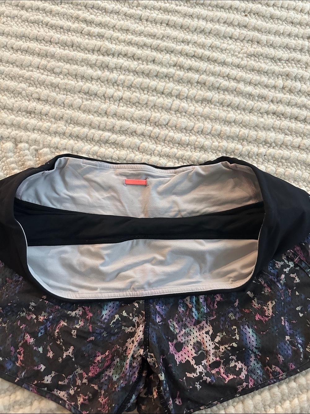 Lululemon Women’s Black Multicolor Printed Athletic Shorts - Picture 5 of 5
